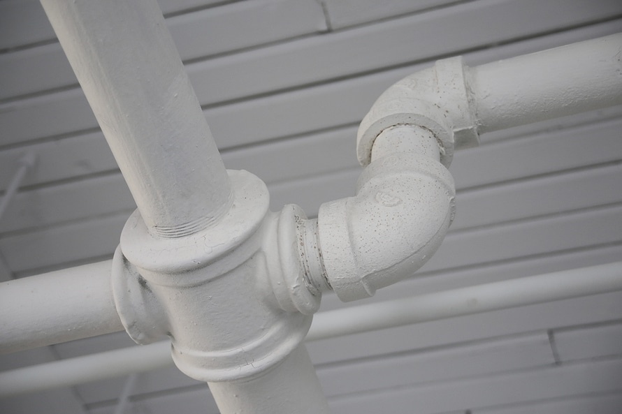 Pipes by Life-Of-Pix is licensed under Public Domain (https://pixabay.com/en/pipe-plumbing-connection-pipeline-406906/)